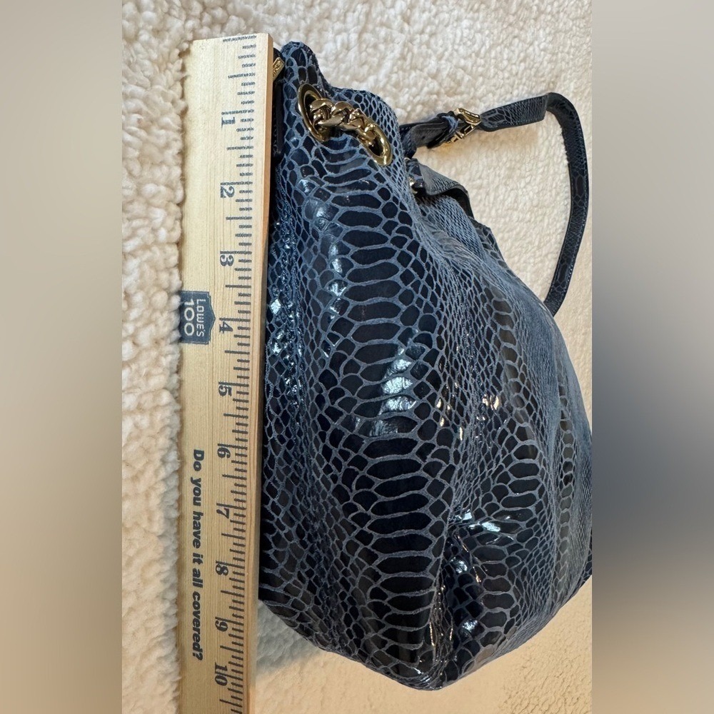 MICHAEL KORS Navy Blue Snakeskin Embossed Leather Shoulder Bag Gold Chain Accent - Picture 9 of 12